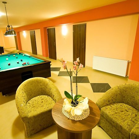 Hotel Gosciniec Horyzont Zemborzyce Tereszyńskie Exterior foto