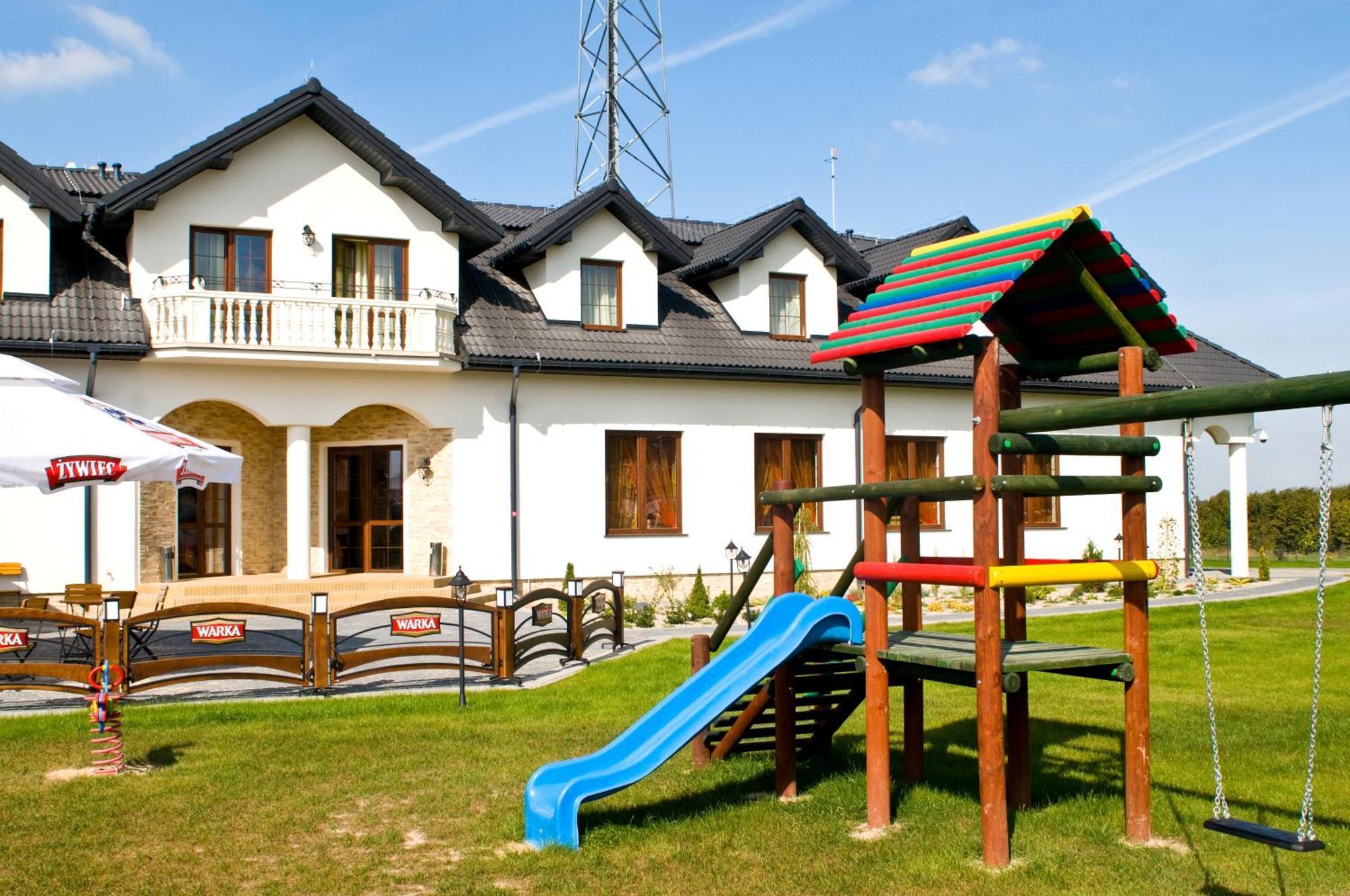 Hotel Gosciniec Horyzont Zemborzyce Tereszyńskie Exterior foto