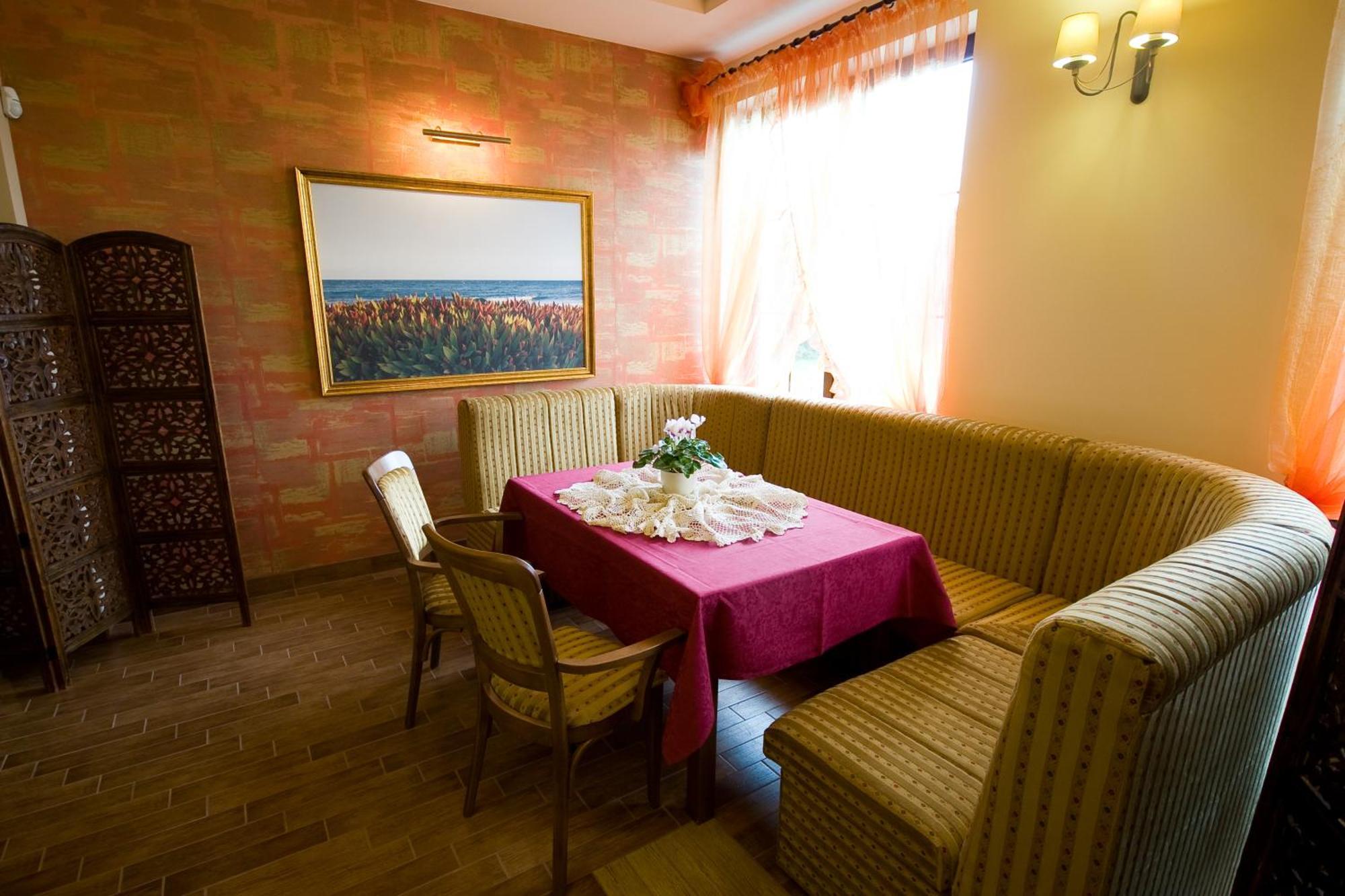 Hotel Gosciniec Horyzont Zemborzyce Tereszyńskie Exterior foto