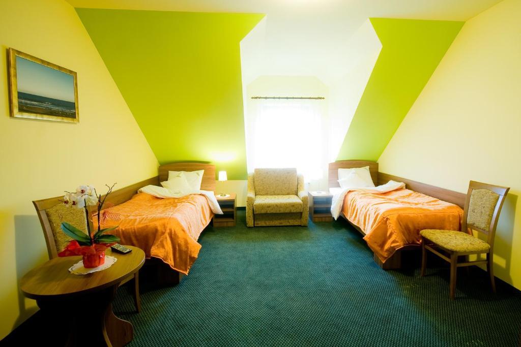 Hotel Gosciniec Horyzont Zemborzyce Tereszyńskie Zimmer foto