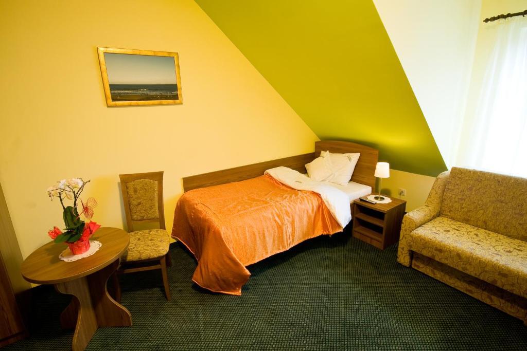 Hotel Gosciniec Horyzont Zemborzyce Tereszyńskie Zimmer foto