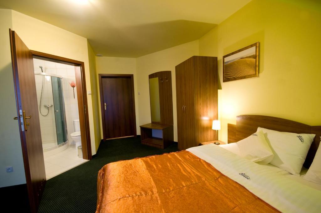 Hotel Gosciniec Horyzont Zemborzyce Tereszyńskie Zimmer foto